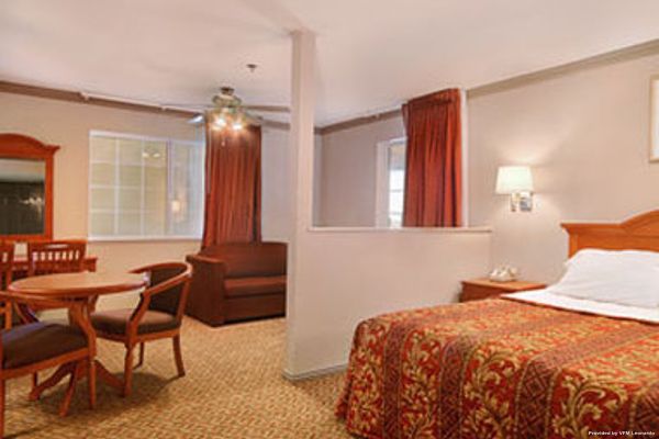 DAYS INN BISHOP (Bishop)
